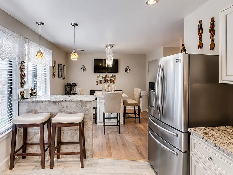 8723 Ridge Hollow Ct — Photo 24