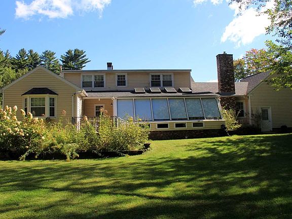 3rd image of 18 Northup Dr