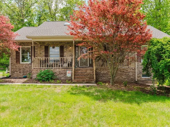 256 Back Rd, Shenandoah, VA 22849