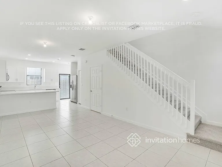2839 SW 16th Ter — Photo 3