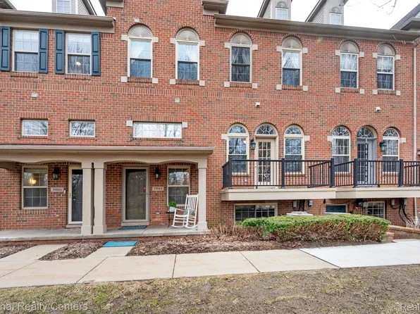 39864 Rockcrest Cir, Northville, MI 48168