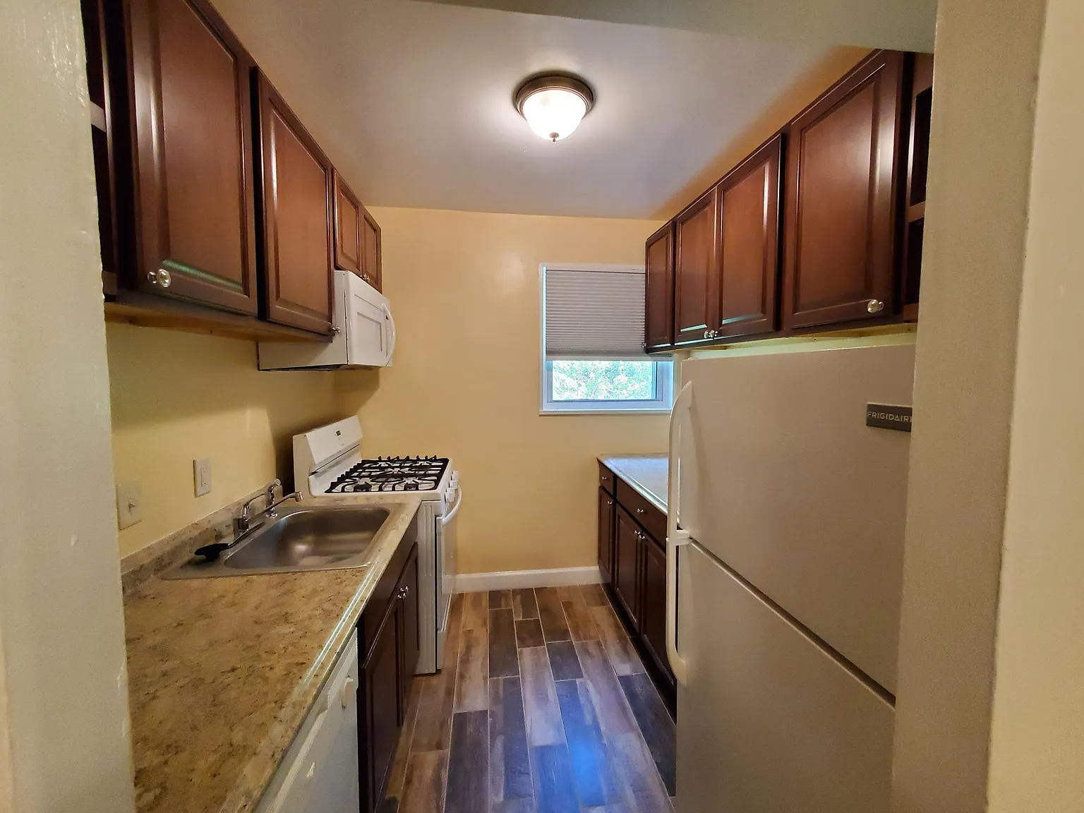 3837 Hamilton St — Photo 3