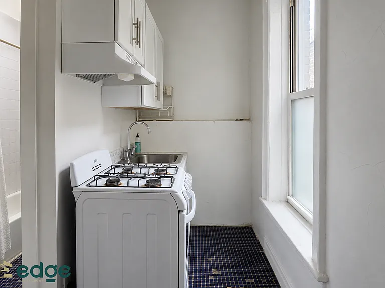1149 Saint Johns Pl #4F — Photo 3