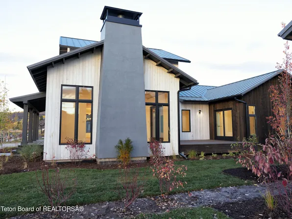 435 Mail Cabin Dr, Victor, ID 83455