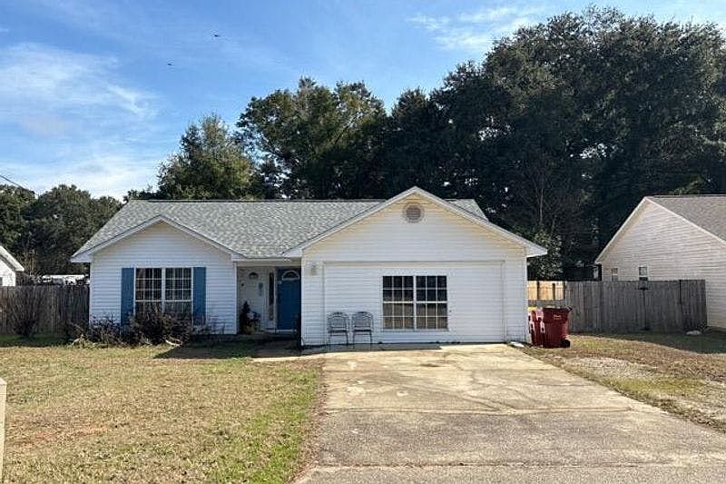 1st image of 4240 Castille Ave