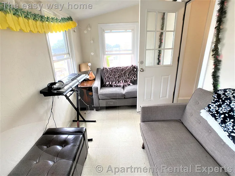 20 Willard Ave #2 — Photo 16