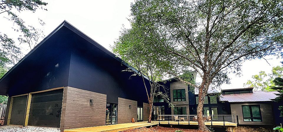 1st image of 602 Lake Dr