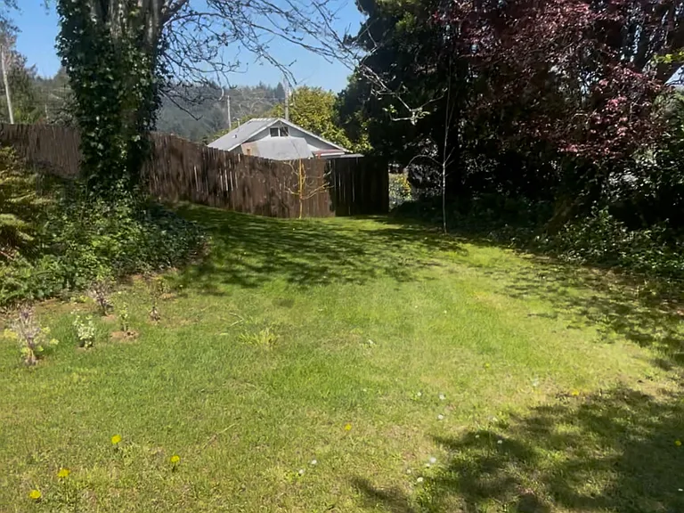 1398 Oregon Ave — Photo 18
