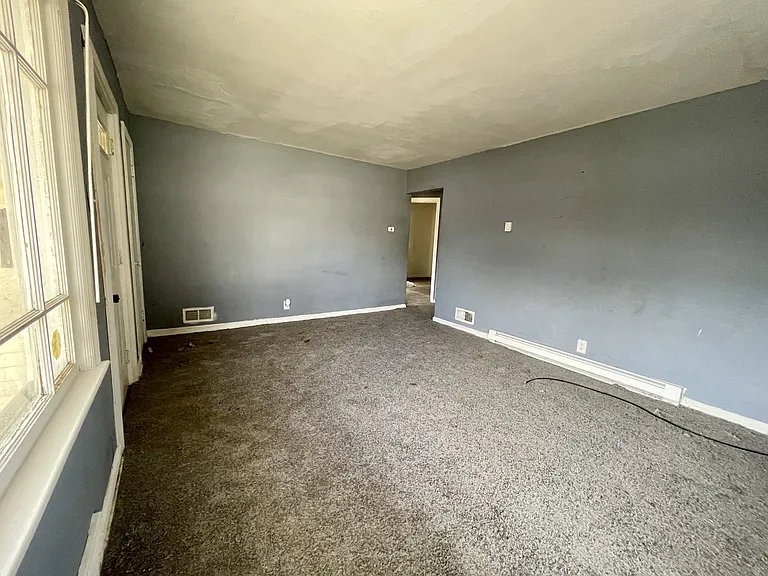 917 Huey St — Photo 2