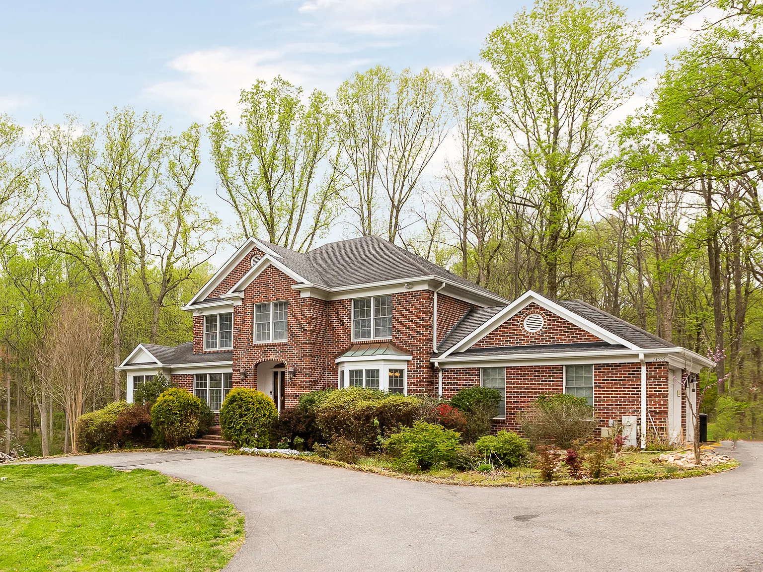 4 bed, 3.5 bath, 4007 sqft, $5,500 — Photo 1
