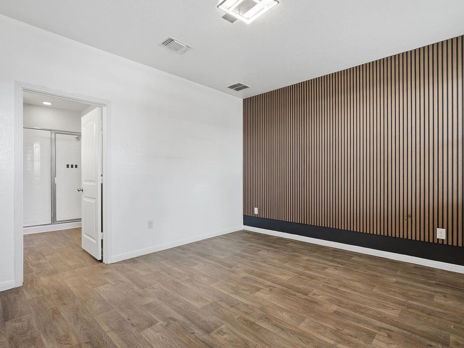 2 bed, 2.0 bath, 1443 sqft, $1,995 — Photo 4