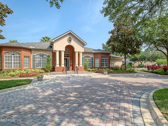 2nd image of 13810 SUTTON PARK Drive N #1320