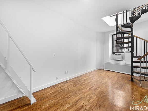 4th image of 65 4th Ave Ph C