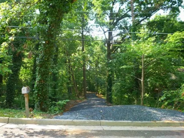 1182 Nelson Dr, Harrisonburg, VA 22801
