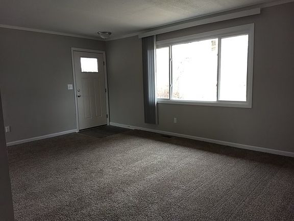 3rd image of 1299 Bellune Dr