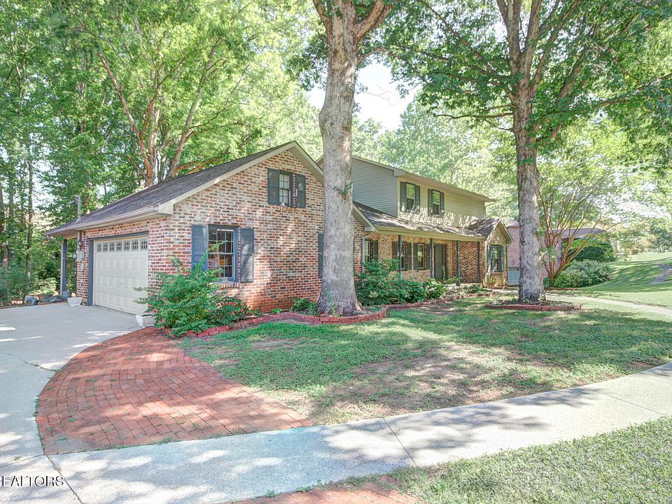 1st image of 7917 Camberley Dr