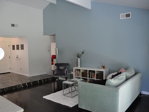 2nd image of 10662 Canyon Lake Dr
