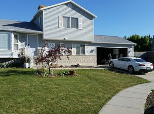 5511 W Sun Cliff Ct, Kearns, UT 84118