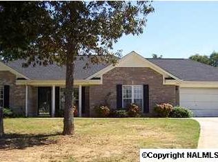 126 Short Track Dr, New Market, AL 35761