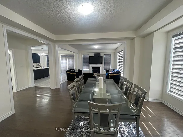 537 Veterans Dr — Photo 27