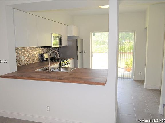 4th image of 7818 Dixie Beach Cir