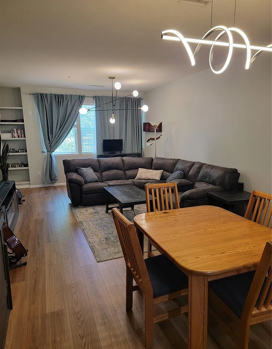 9637 East 5th Avenue — Photo 4