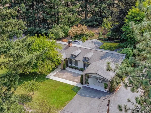 1121 Yeust Rd, Azalea, OR 97410