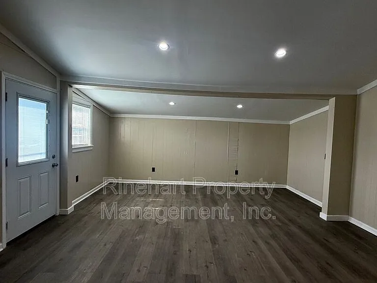 242 Cherry Rd S — Photo 11