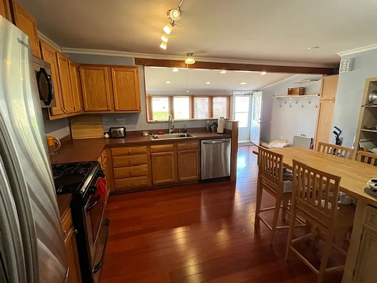 801 Vernon Rd — Photo 4