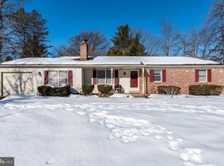 4150 Thistlewood Rd, Hatboro, PA 19040