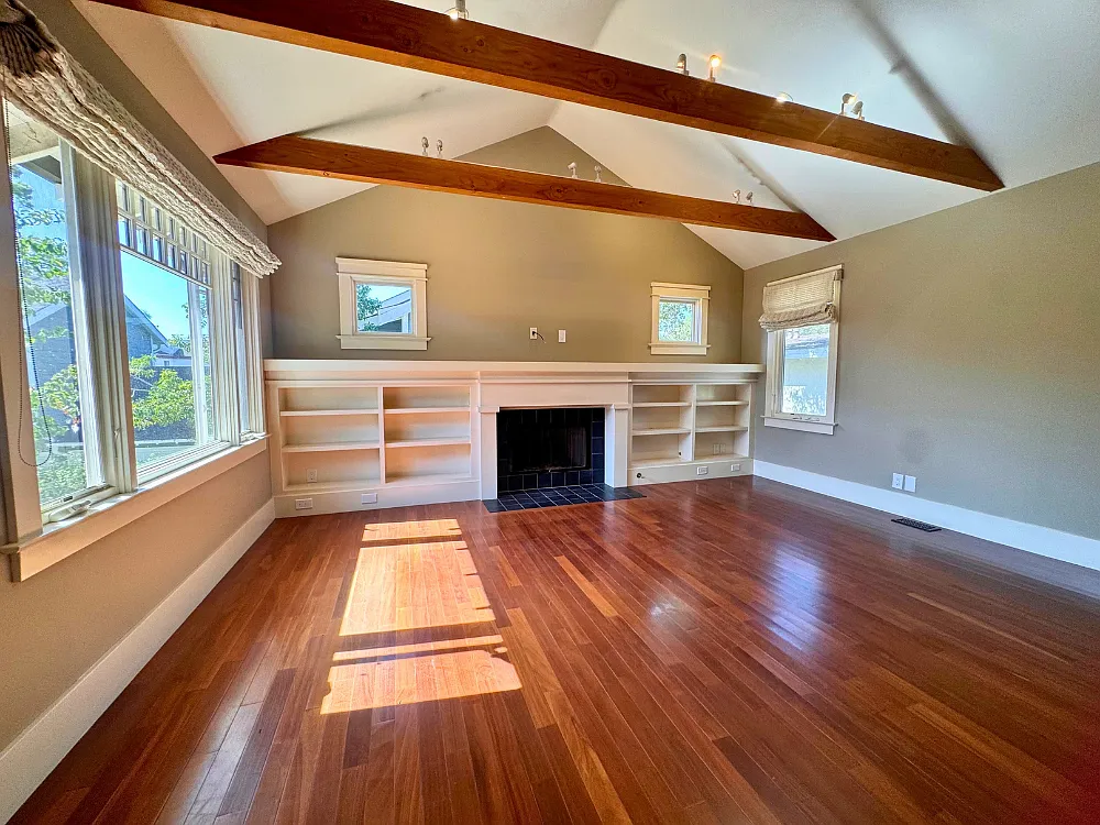 2 bed, 1207 sqft, $5,300 — Photo 3