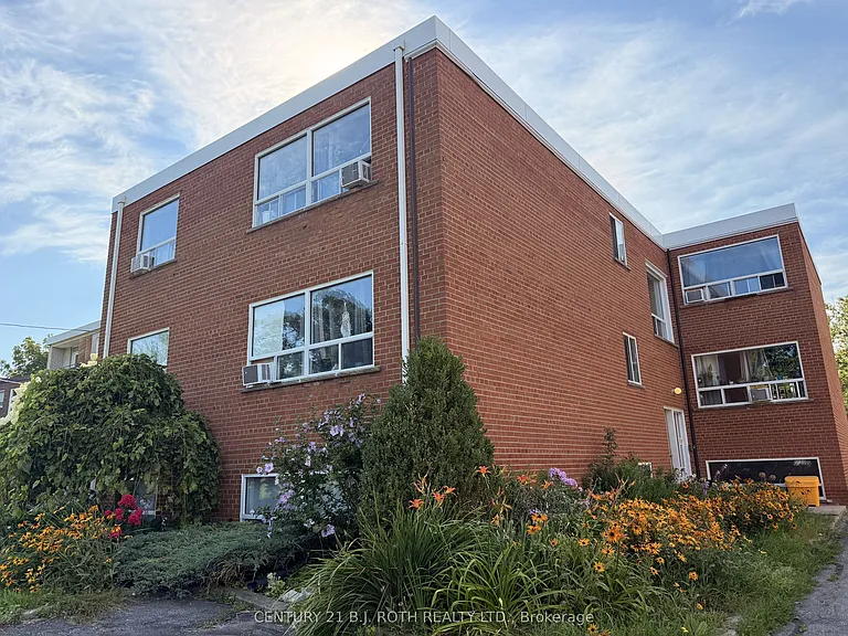 13 Queen St #1 — Photo 1