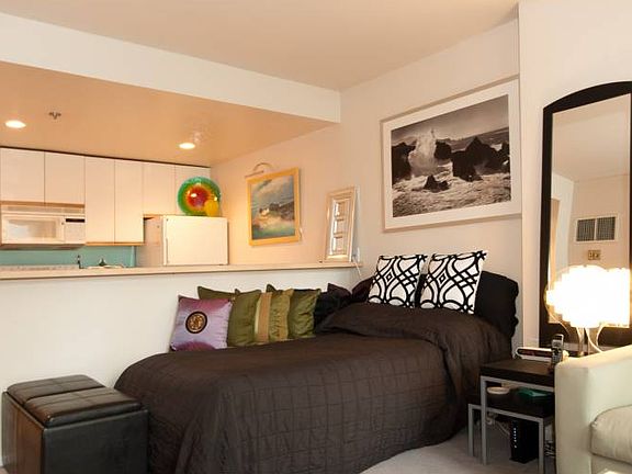 Bar or sleeping nook