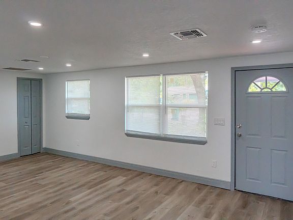 5th image of 217 Betty Ave