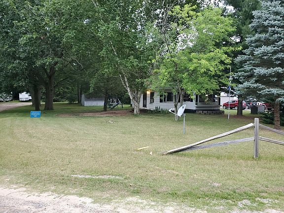 3rd image of 1570 South Dr