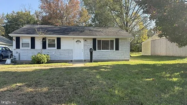 3 bed, 2.0 bath, 936 sqft, $2,600 — Photo 2