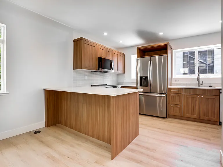 1270 N Logan St #9 — Photo 14