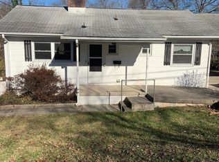 102 Poplar Rd, Oak Ridge, TN 37830