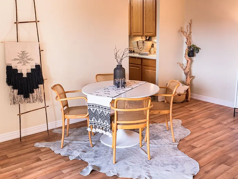 Irving Heights Apartments — Photo 56