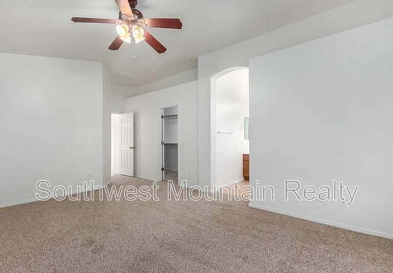 1140 W Oak Tree Ln — Photo 19