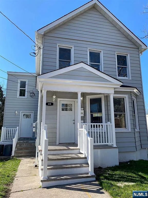 48 Entwistle Ave — Photo 1