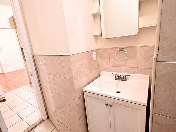 5th image of 31-69 37th St #20