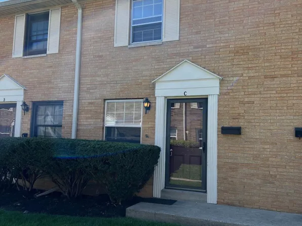 5742 Pine Tree St W APT C, Columbus, OH 43229
