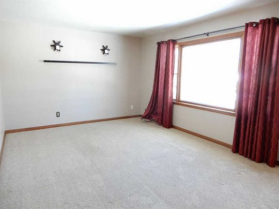 2nd image of 2323 Delcy Dr