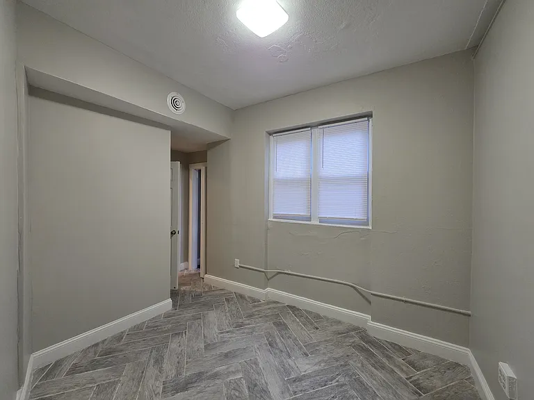 75 Whitney Ave #2A — Photo 7