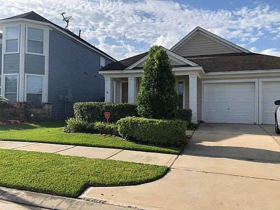 4th image of 19910 Braecove Cir