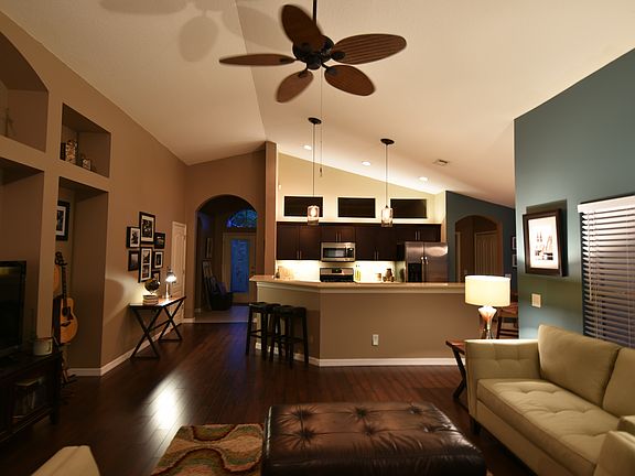 5th image of 12218 Bishopsford Dr