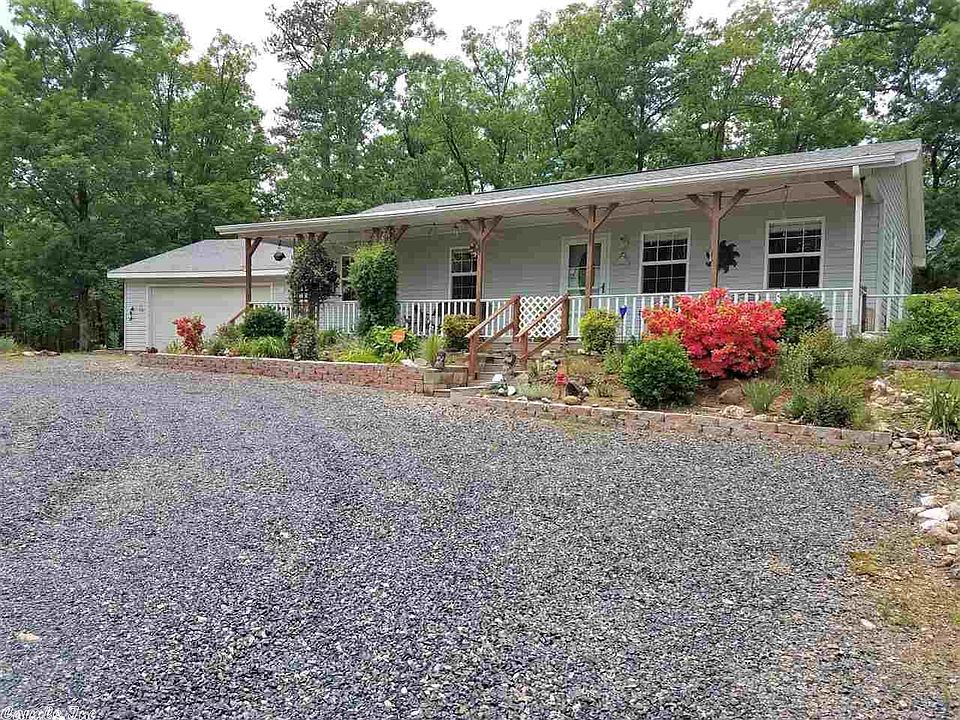 1st image of 136 Carter Creek Ln