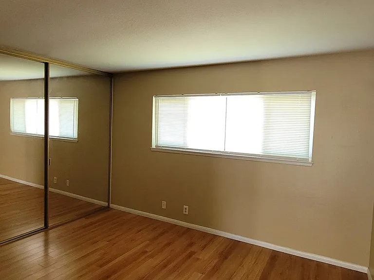 1017 Quiet Creek Ln — Photo 28