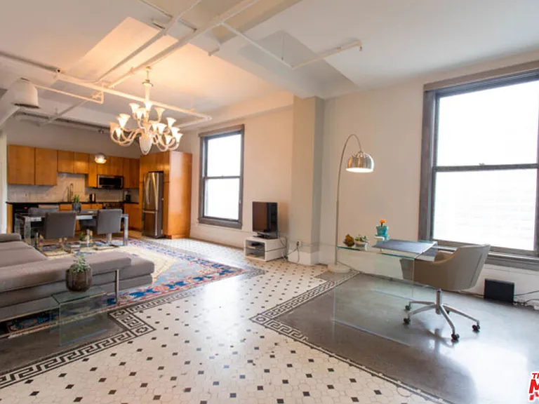 108 W 2nd St #808 — Photo 9
